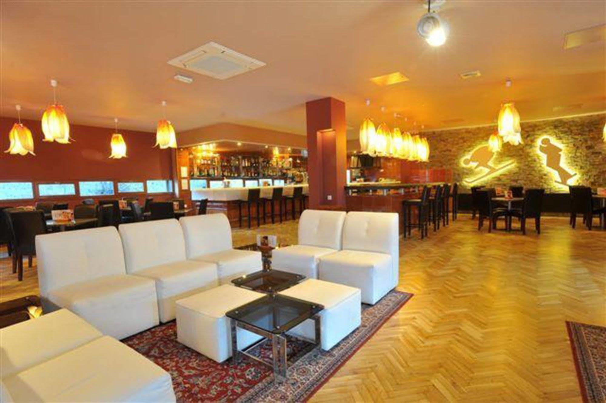 Evenia Monte Alba Hotel Cerler Buitenkant foto